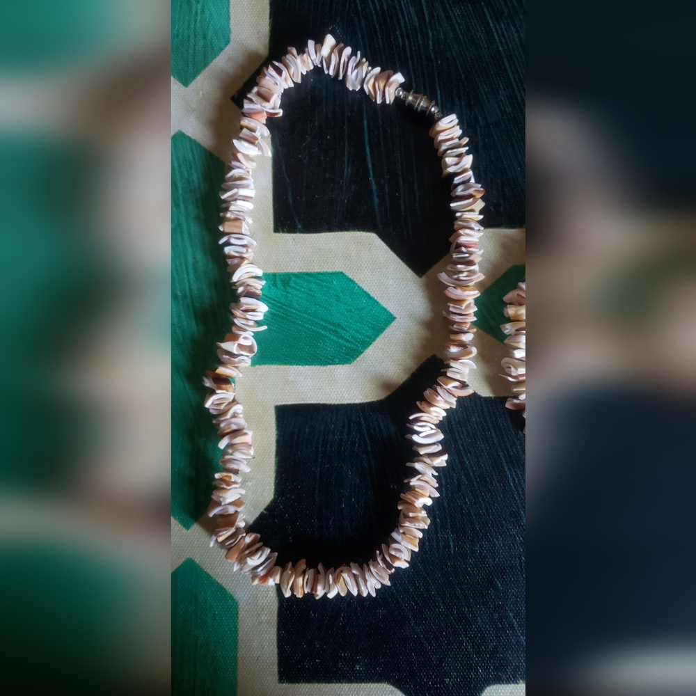 Beach Shell Necklace Set - Picture 4 of 4